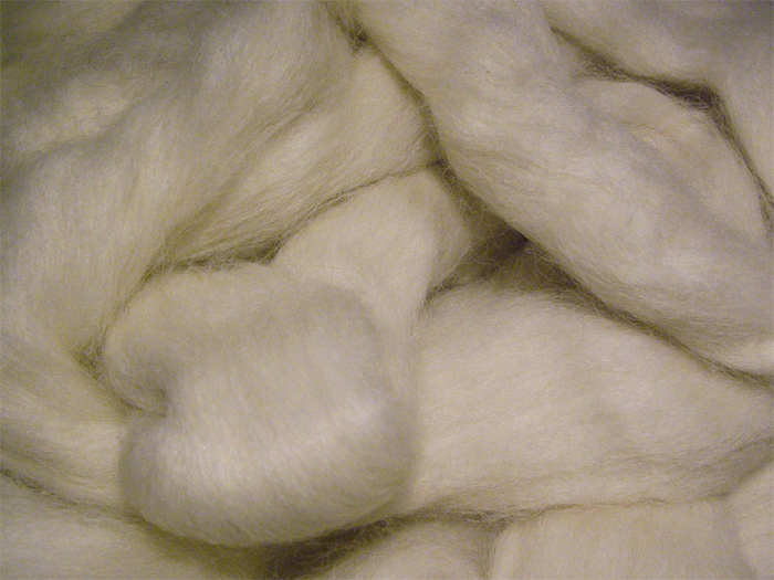 Alpacawolle - naturweiß sehr fein im Band